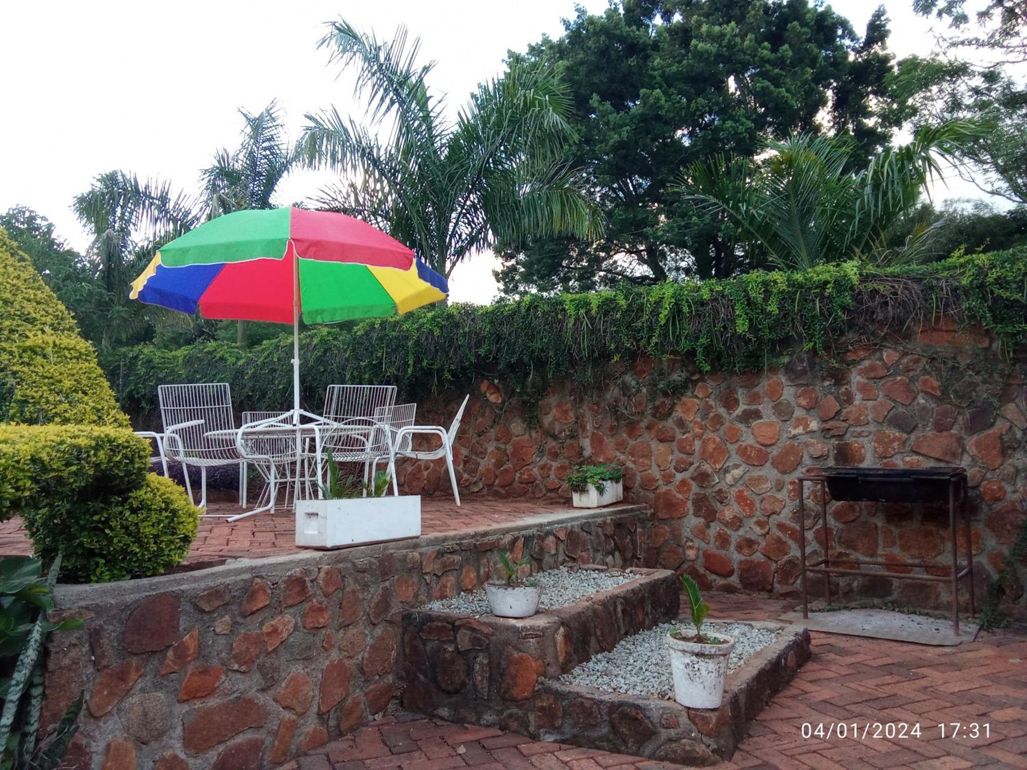 Paterrace Guest Lodge Harare Ruang foto